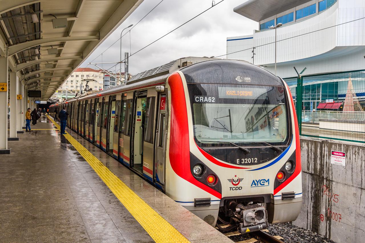 Istanbul’s Marmaray adds extra trains to ease iftar rush during Ramadan 