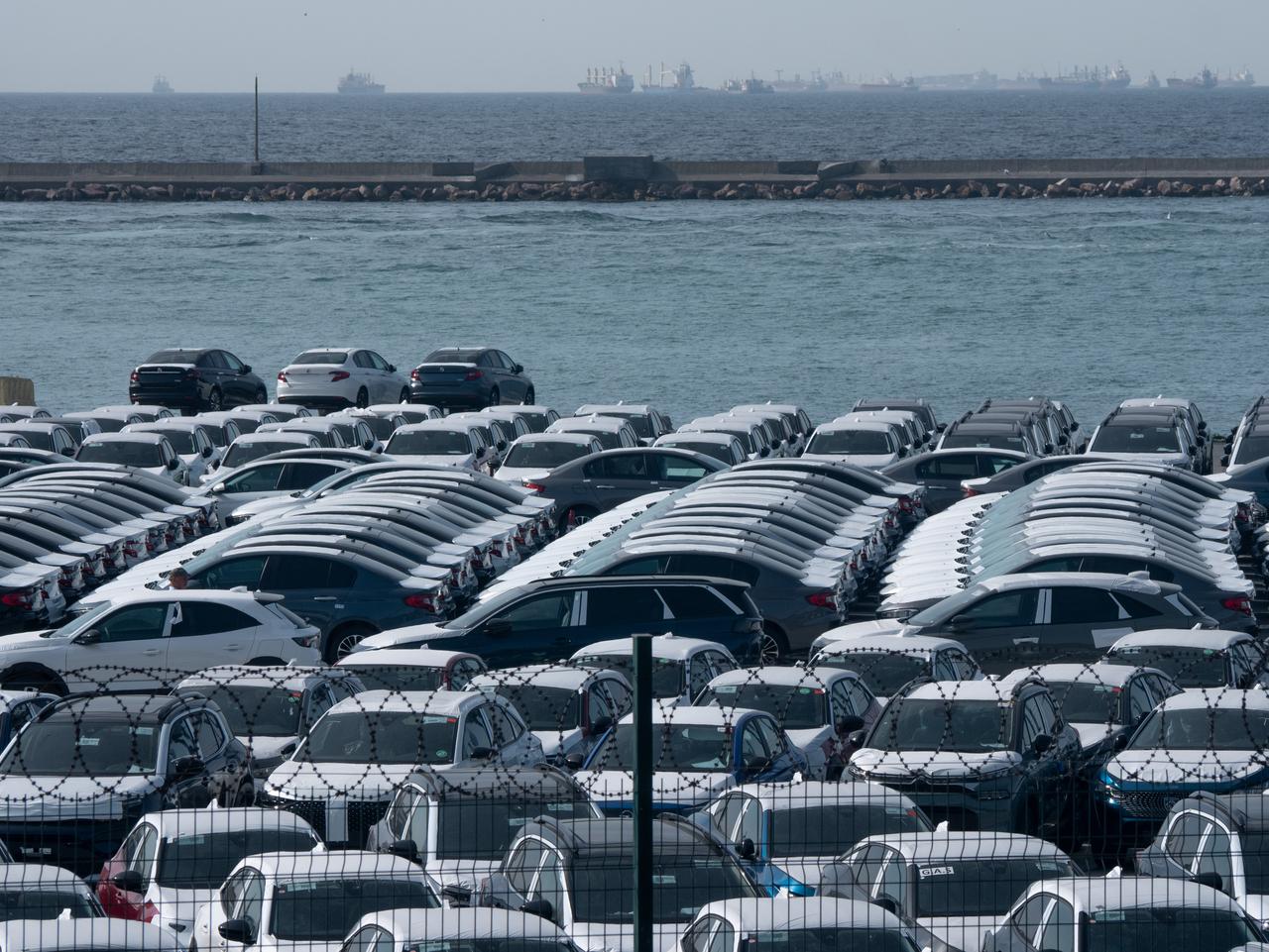 Newly manufactured cars are parked at Haydarpasa Port in Istanbul, Türkiye. (Adobe Stock Photo)