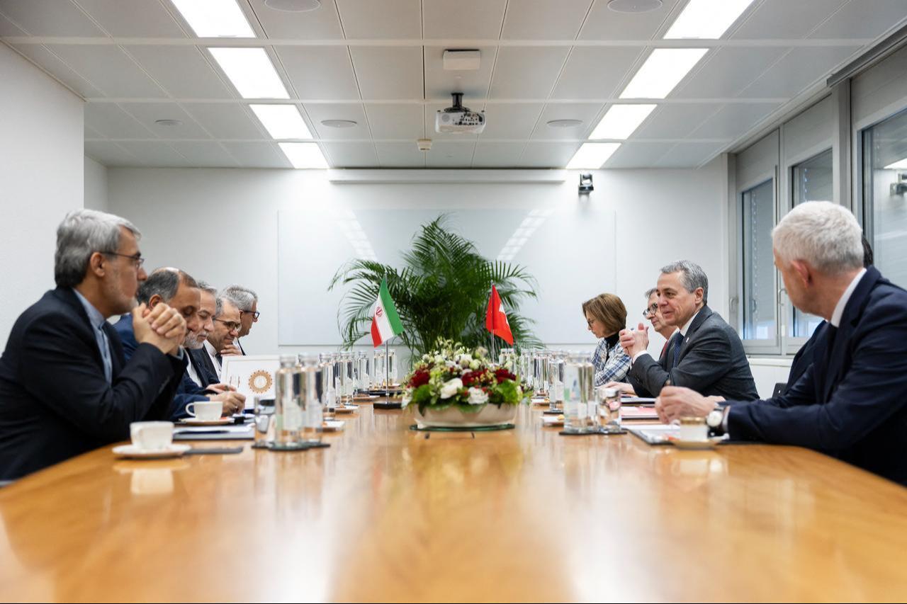 Iran's Foreign Minister Abbas Araghchi (3rd L) and Switzerland's Foreign Minister Ignazio Cassis (2nd R) attend a bilateral meeting between Switzerland and Iran during a second round of US-Iranian talks in Geneva, Switzerland on February 17, 2026. (AFP Photo)