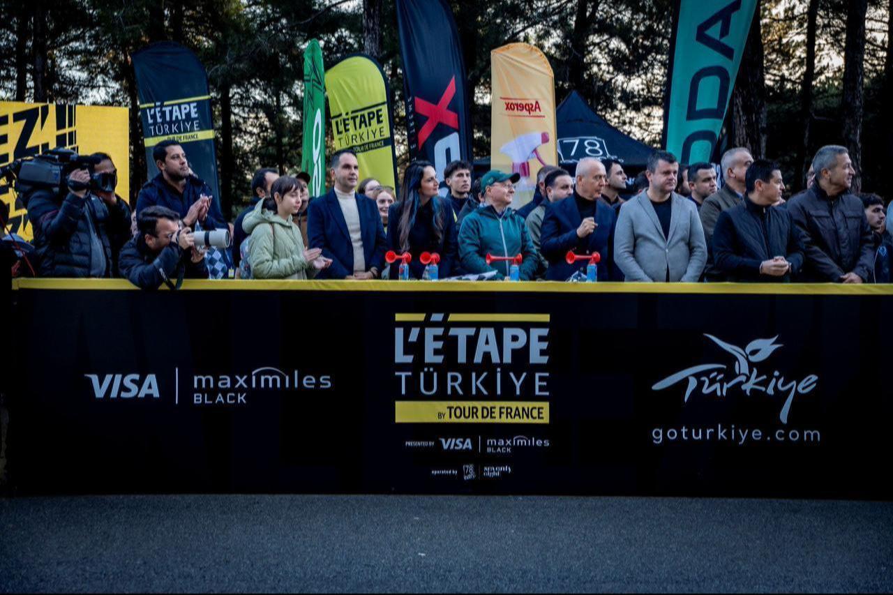 Officials and guests attend the start ceremony of the Visa Maximiles Black L’Etape Türkiye by Tour de France at Beykoz Sports Forest in Istanbul, Oct. 12, 2025. (Photo via L’Etape Türkiye by Tour de France)