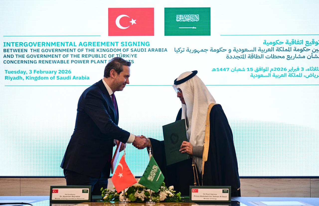 Turkish Energy Minister Alparslan Bayraktar shakes hands with his Saudi counterpart Prince Abdulaziz bin Salman during the signing ceremony of a bilateral renewable energy deal in Riyadh, Saudi Arabia, February 3, 2026. (AA Photo)