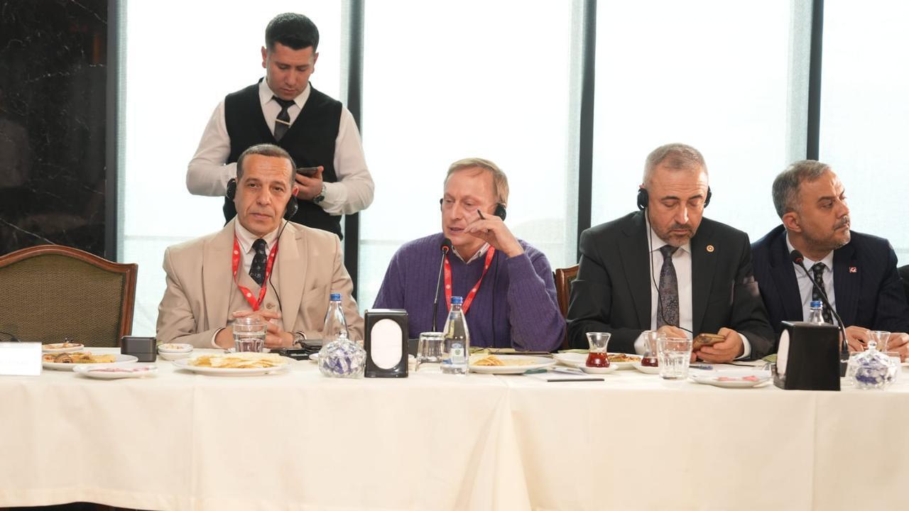 Egyptian journalist Mohammed Tharwat, with international journalists, attended a briefing meeting in Kahramanmaraş, Türkiye, on February 4, 2026. (AA Photo)