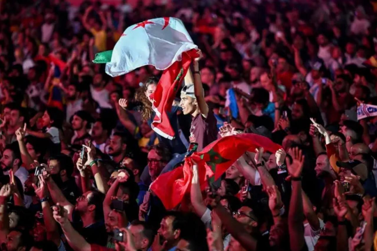 Smartwatch data reveal how football fans’ bodies react in high-stakes matches