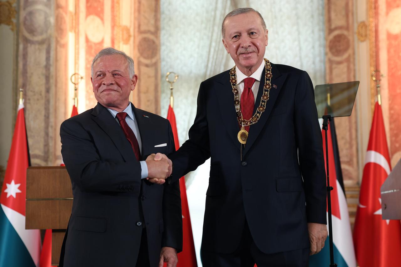 Jordan awards Türkiye's Erdogan prestigious medal, calls nation's regional role vital