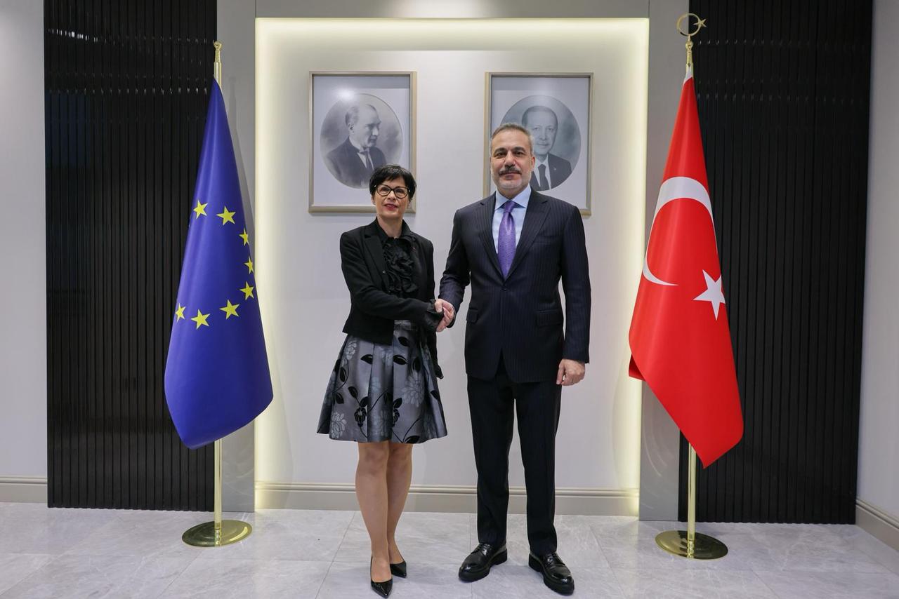Turkish Foreign Minister Hakan Fidan (R) shakes hands with European Commissioner for Enlargement Marta Kos (L) ahead of their meeting in Ankara, Feb. 6, 2026. (AA Photo)