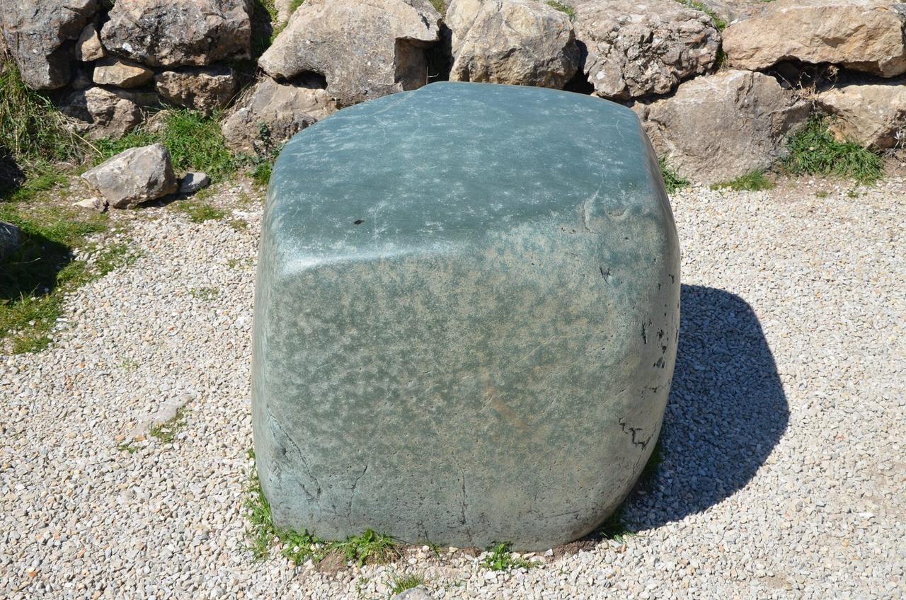 Green stone at Hattusa, in Corum, Türkiye, March 31, 2016. (Photo by Carole Raddato)