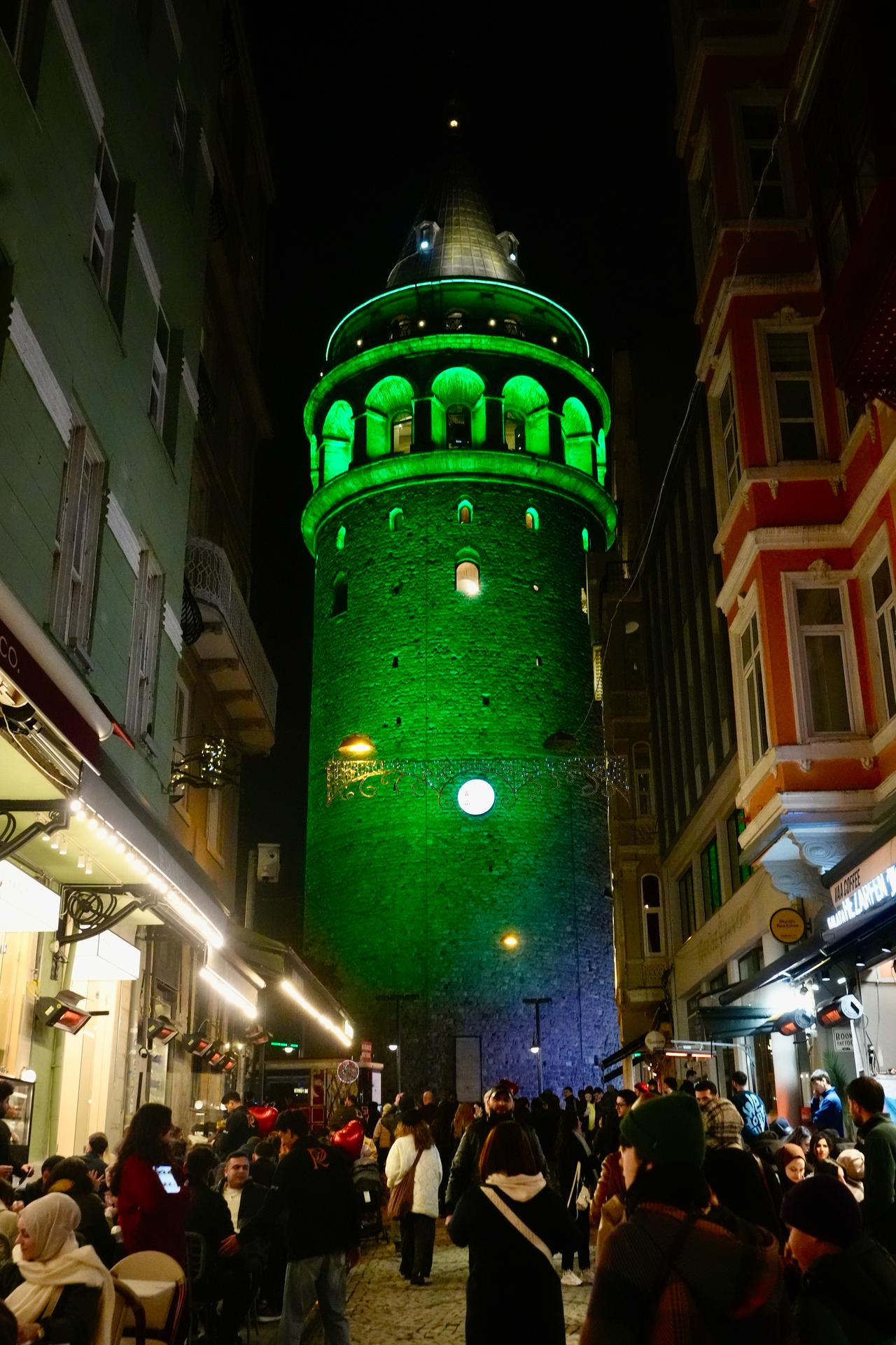 Istanbul’s iconic Galata Tower was lit up for Rare Disease Day, through an initiative by the Turkish Neurology Society. Türkiye, February 28, 2026. (AA Photo)