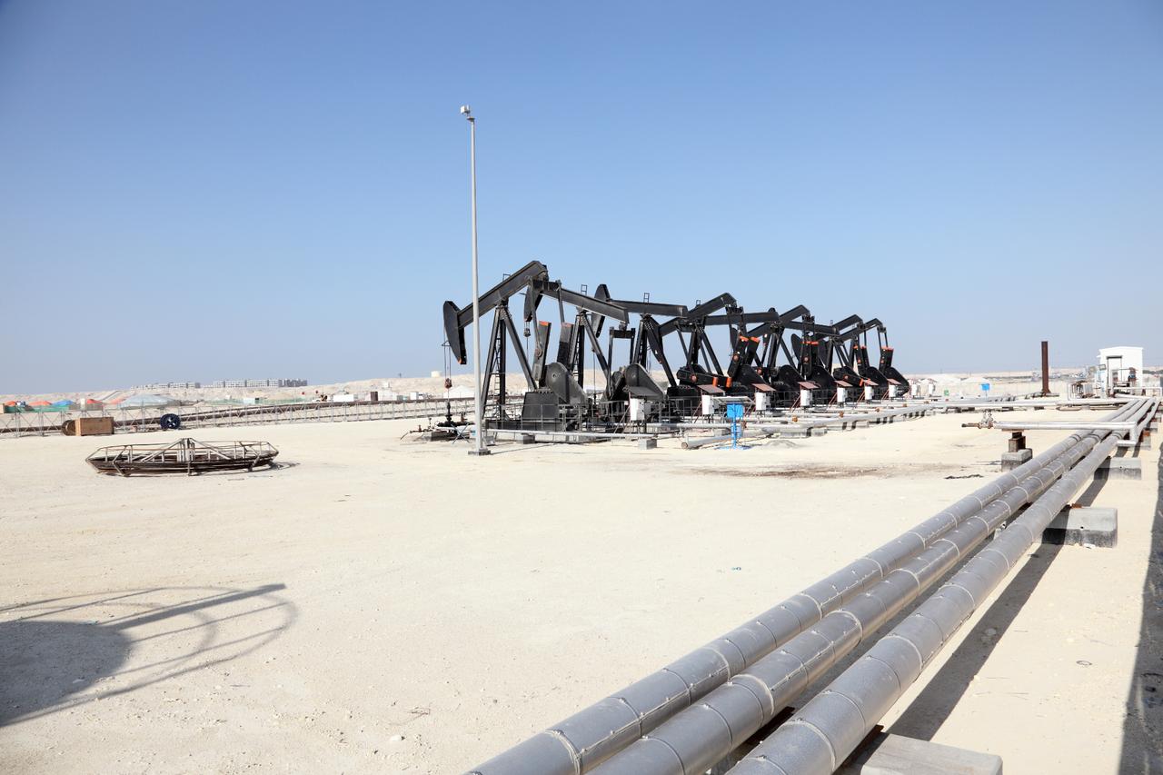 Gulf producers cut 6.7M bpd of oil amid Hormuz gridlock: Report