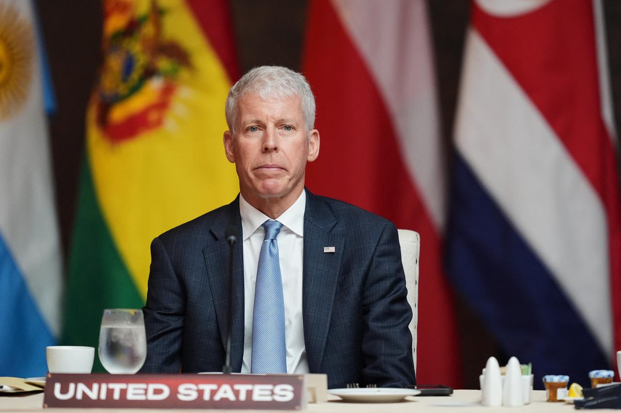 US Energy Secretary deletes Hormuz escort claim as IRGC denies tanker transit