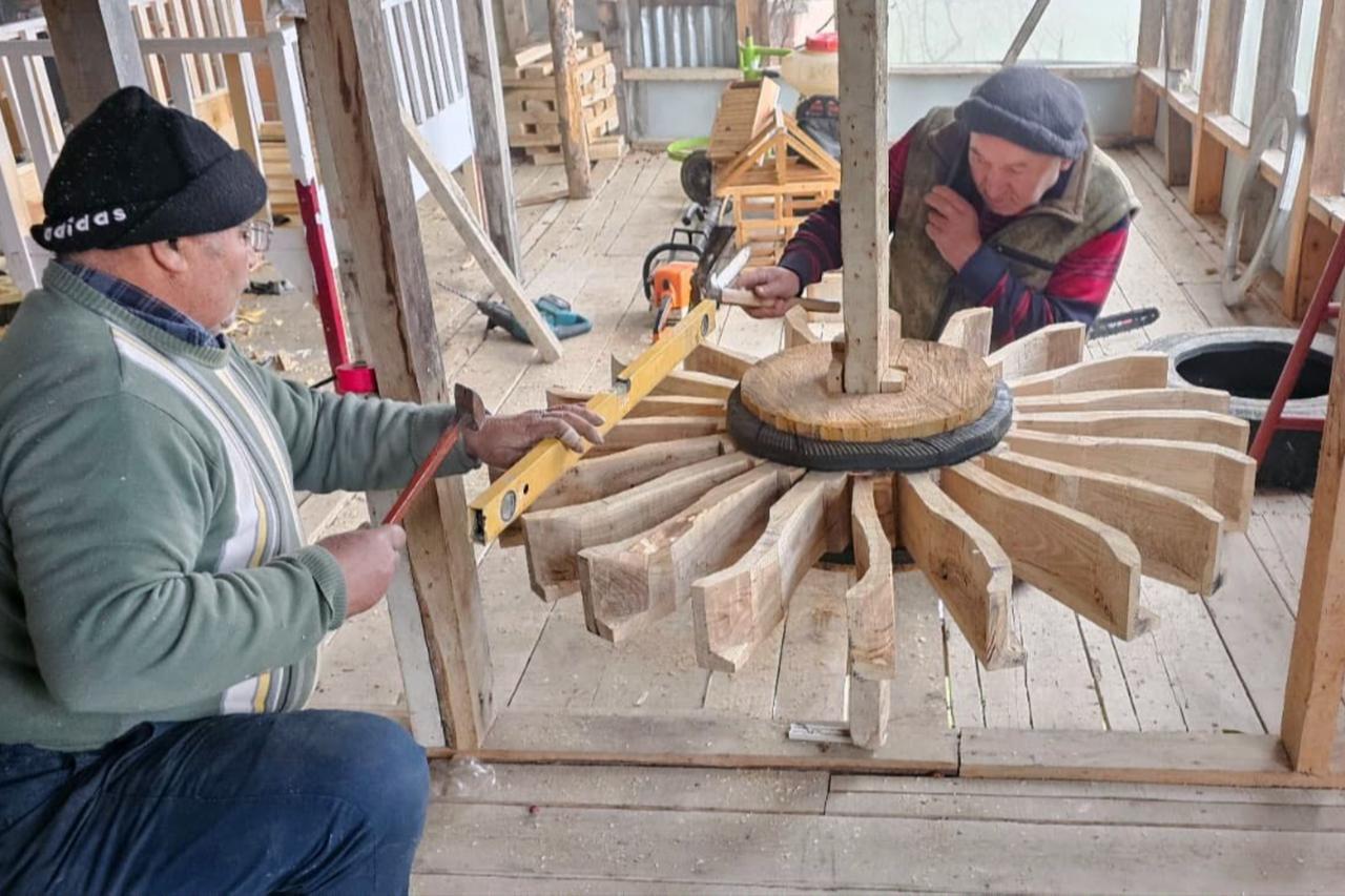 One of last craftsmen keeping water mills alive