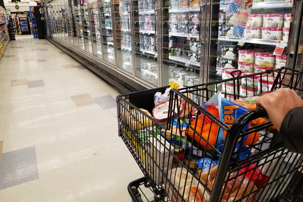 US inflation stays at 2.4% in February, backing outlook for Fed rate hold