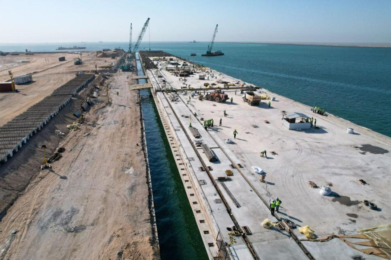 Aerial view of a construction site at Iraq’s Grand Faw Port on the Persian Gulf, the starting point of the Development Road corridor in Basra. (AFP Photo)