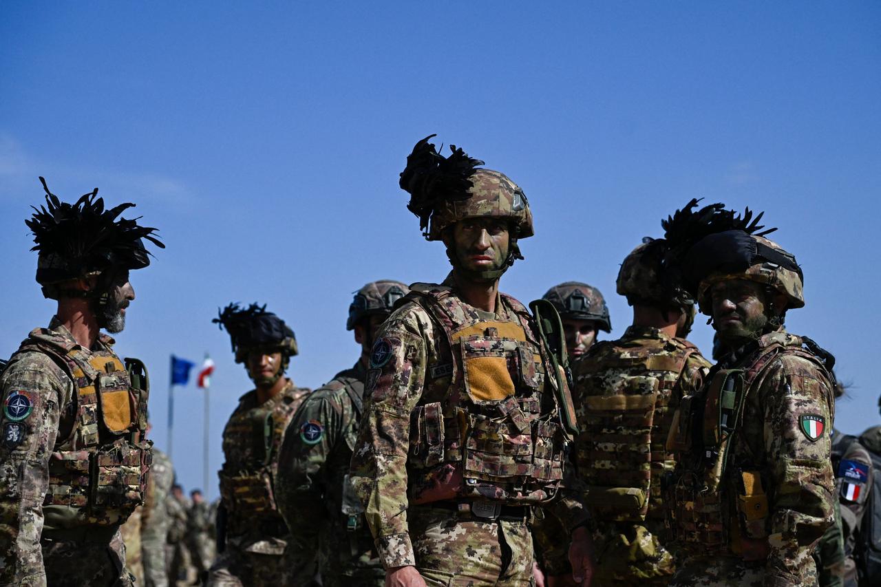 Italian Army troops take part in the NATO "Noble Blueprint 23" joint military exercise at the Novo Selo military ground, northwestern Bulgaria, Sept. 26, 2023. (AFP Photo)