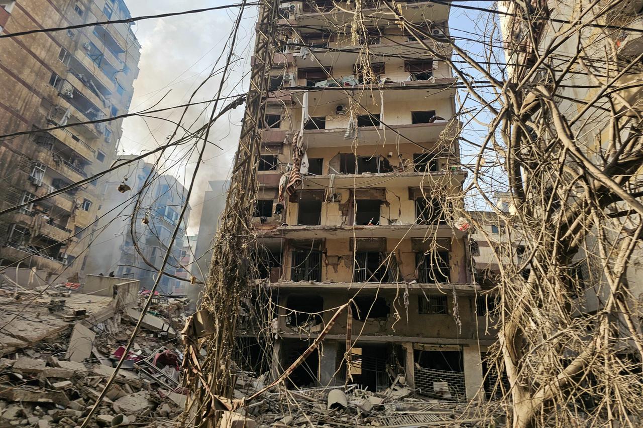 Türkiye strongly condemns Israeli attacks that displaced about 1 million in Lebanon