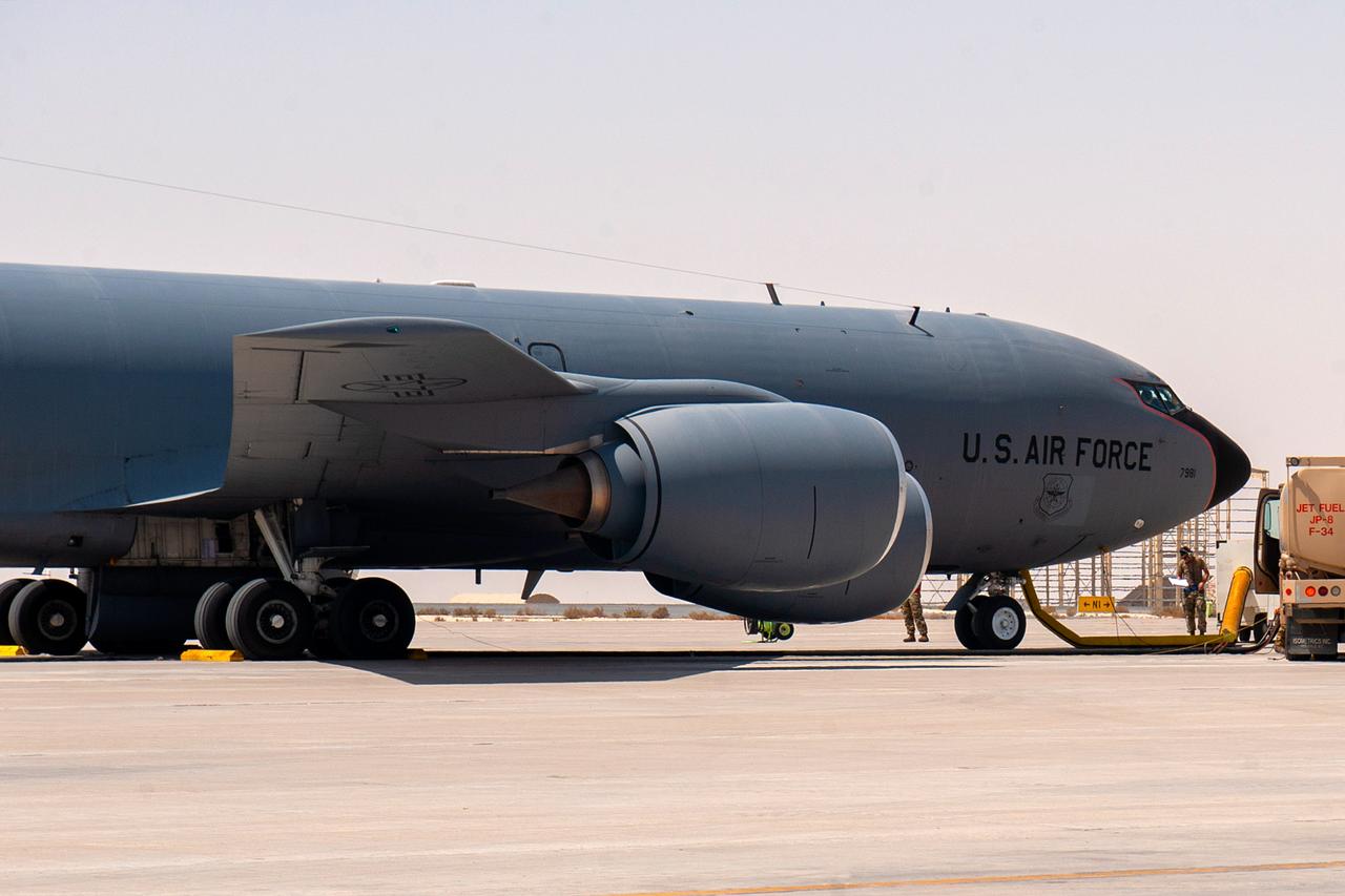 4 dead after US KC-135 refueling aircraft crashes in western Iraq Image