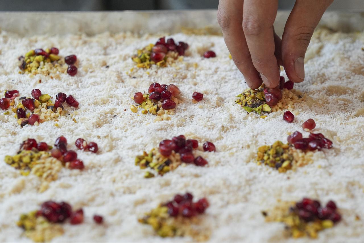 Ramadan classic 'gullac' gets healthy makeover with date syrup