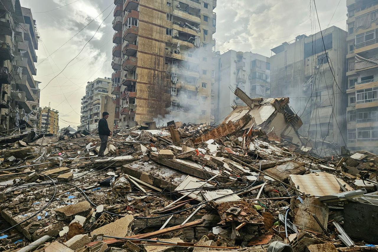 France drafts Lebanon peace plan with Israel recognition