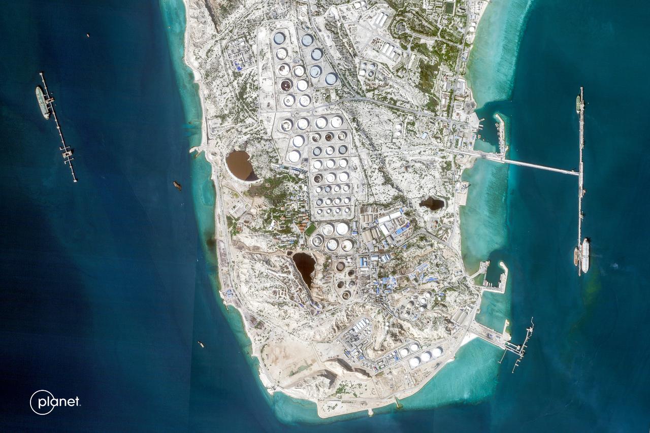 Security infrastructure supporting oil operations on Kharg Island hit: Report Image