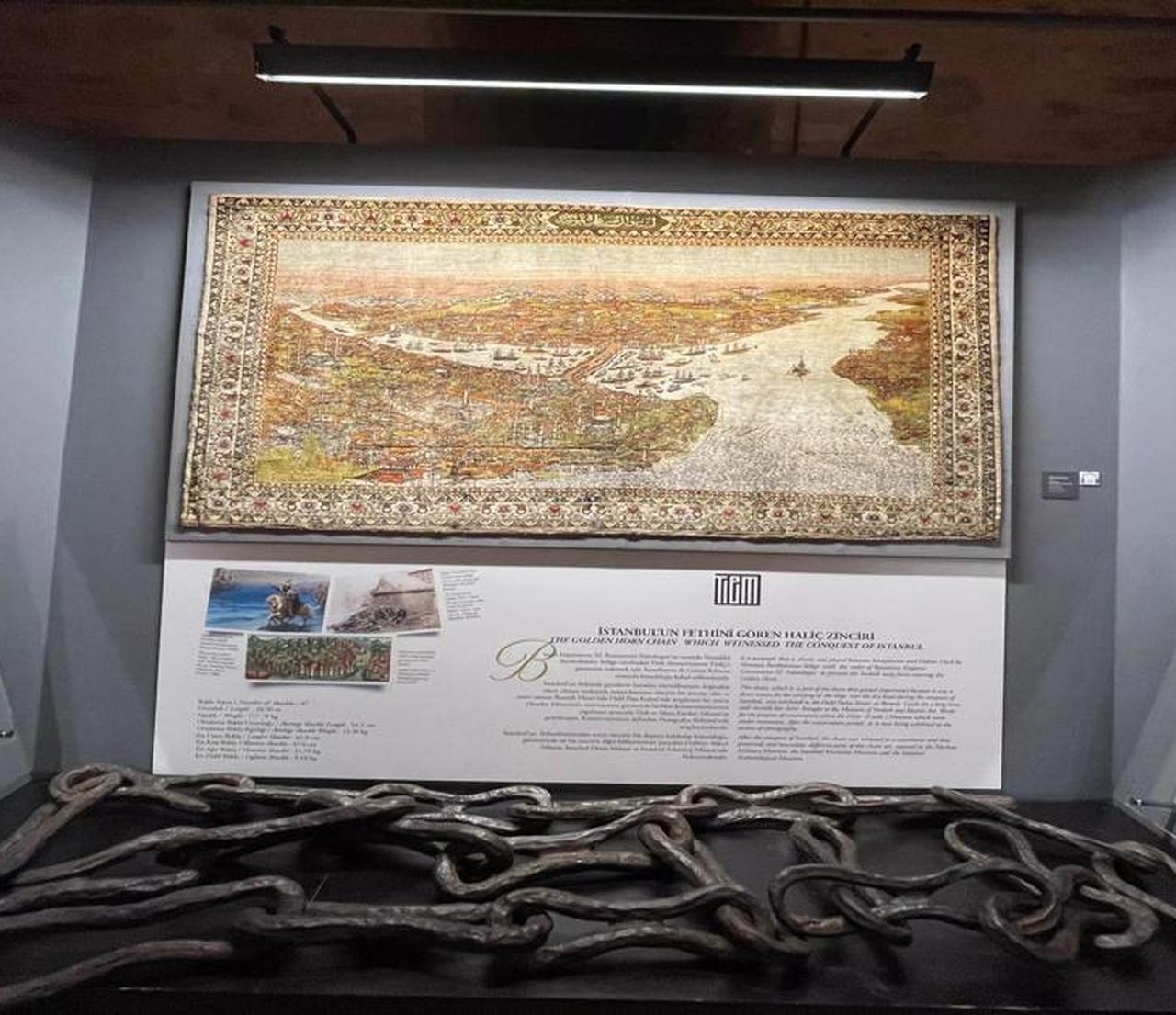 Fragments of the massive chain that once blocked the entrance to Istanbul’s Golden Horn during the 1453 siege of Constantinople are displayed at the Turkish and Islamic Arts Museum in Istanbul, Türkiye. (Photo by Koray Erdogan/Türkiye Today)