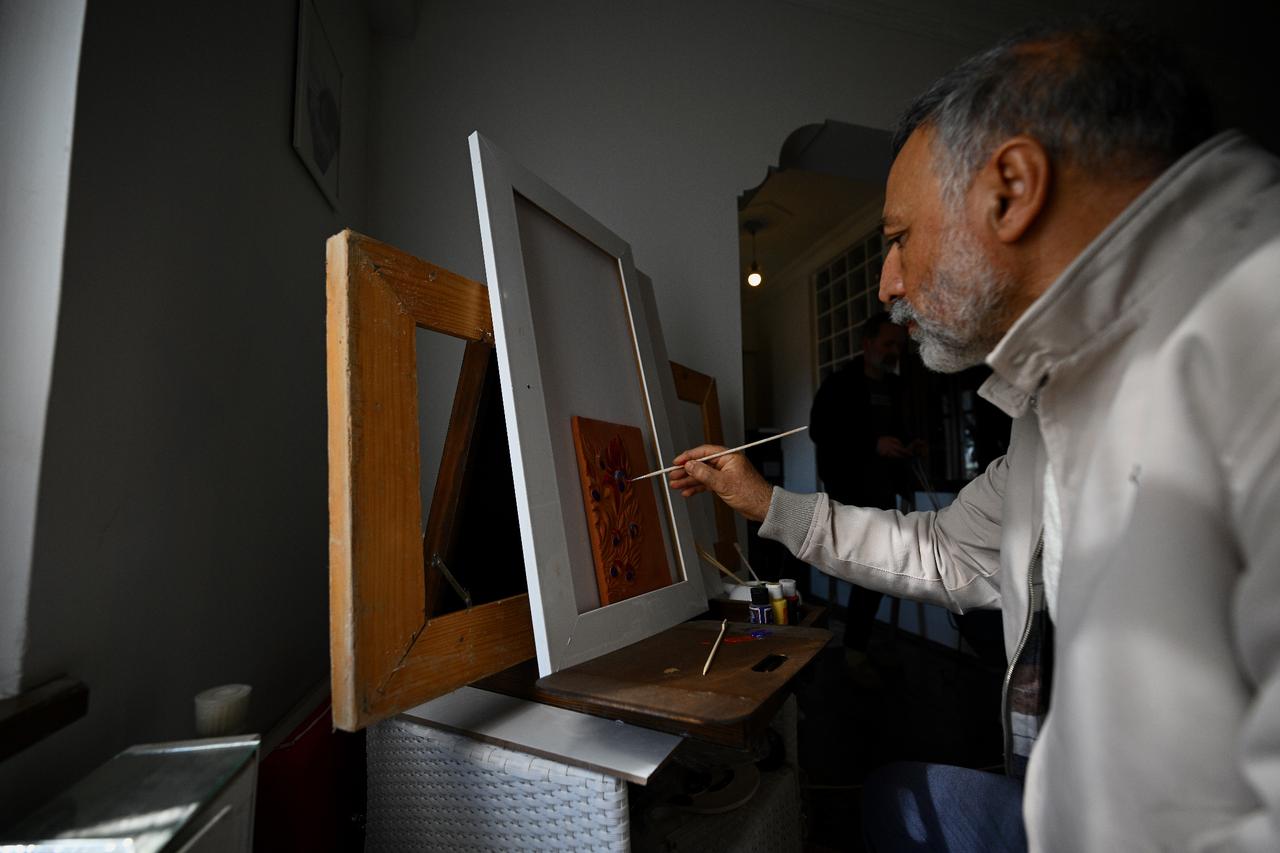 Eye doctor turns hospital walls into healing art gallery