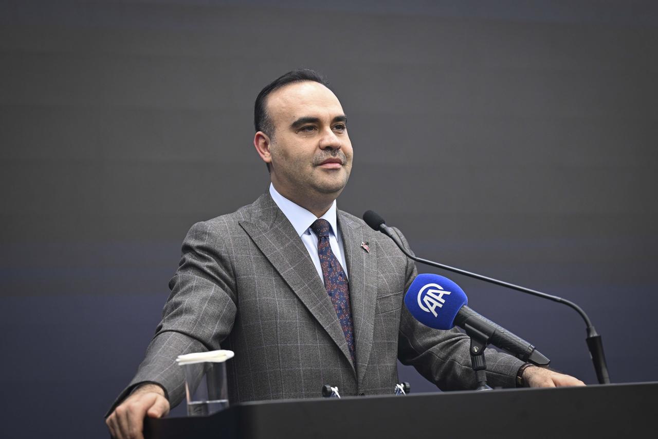 Industry and Technology Minister Fatih Kacir delivers a speech during the Istanbul Friends sahur program in Istanbul, Türkiye, March 15, 2026. (AA Photo)
