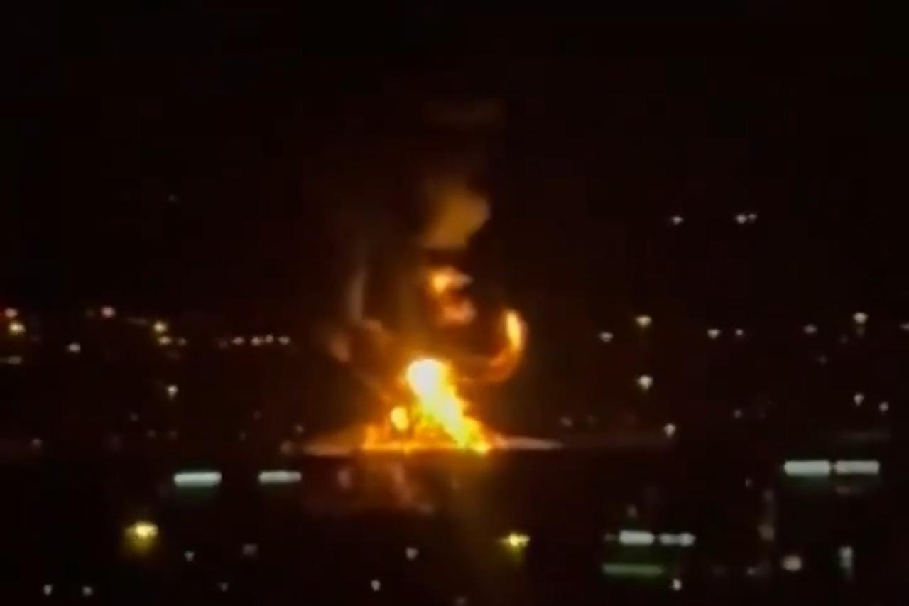 Drone srike on fuel tank near Dubai airport forces flight suspension