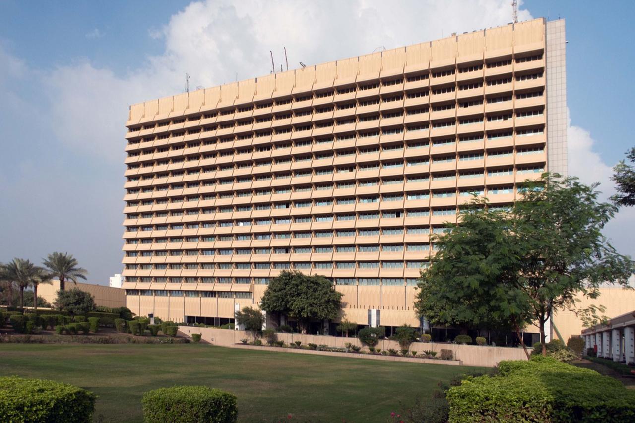 Drone strike hits Baghdad's historic Al-Rasheed Hotel Image