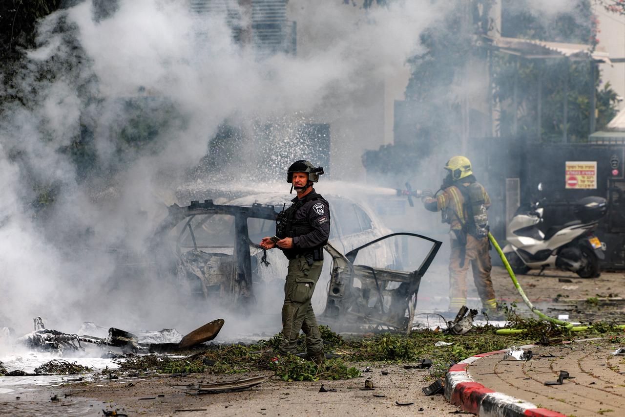 Israel plans at least 3 more weeks of war with Iran