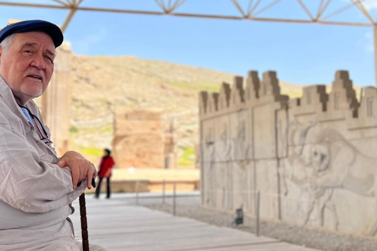 Türkiye mourns Ilber Ortayli, historian who urged Turks to rediscover Iran