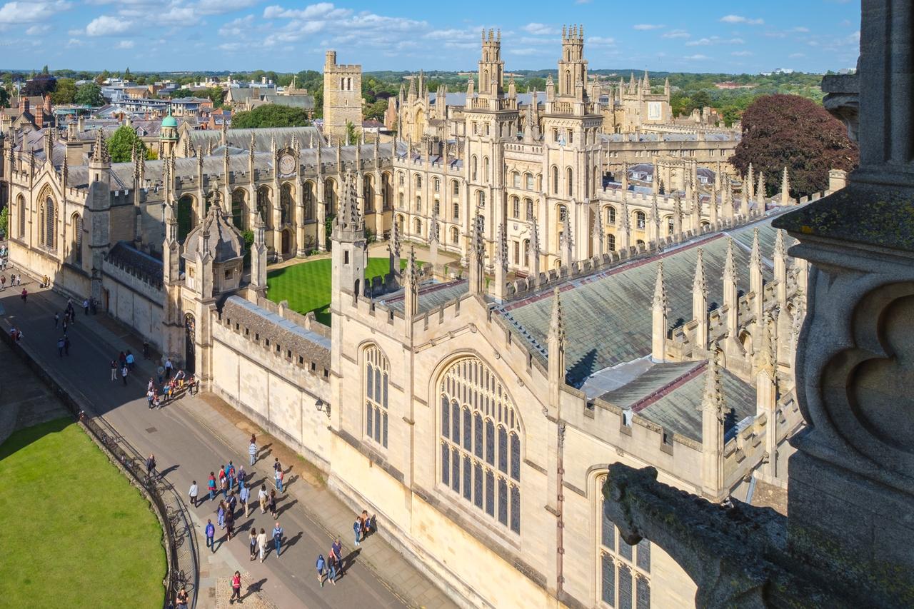 Oxford and Cambridge join 50 global universities recruiting Turkish students