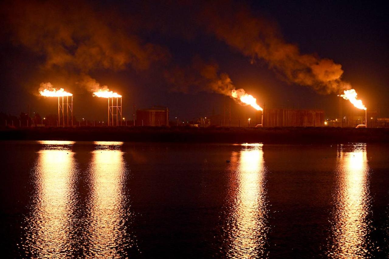 This picture shows the Nahr Bin Omar oil field and facility in Iraq's southern port city of Basra on June 14, 2024. (AFP Photo)