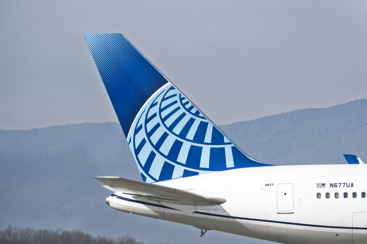 United Airlines pares back flights as Brent outlook points to $120–$175 range