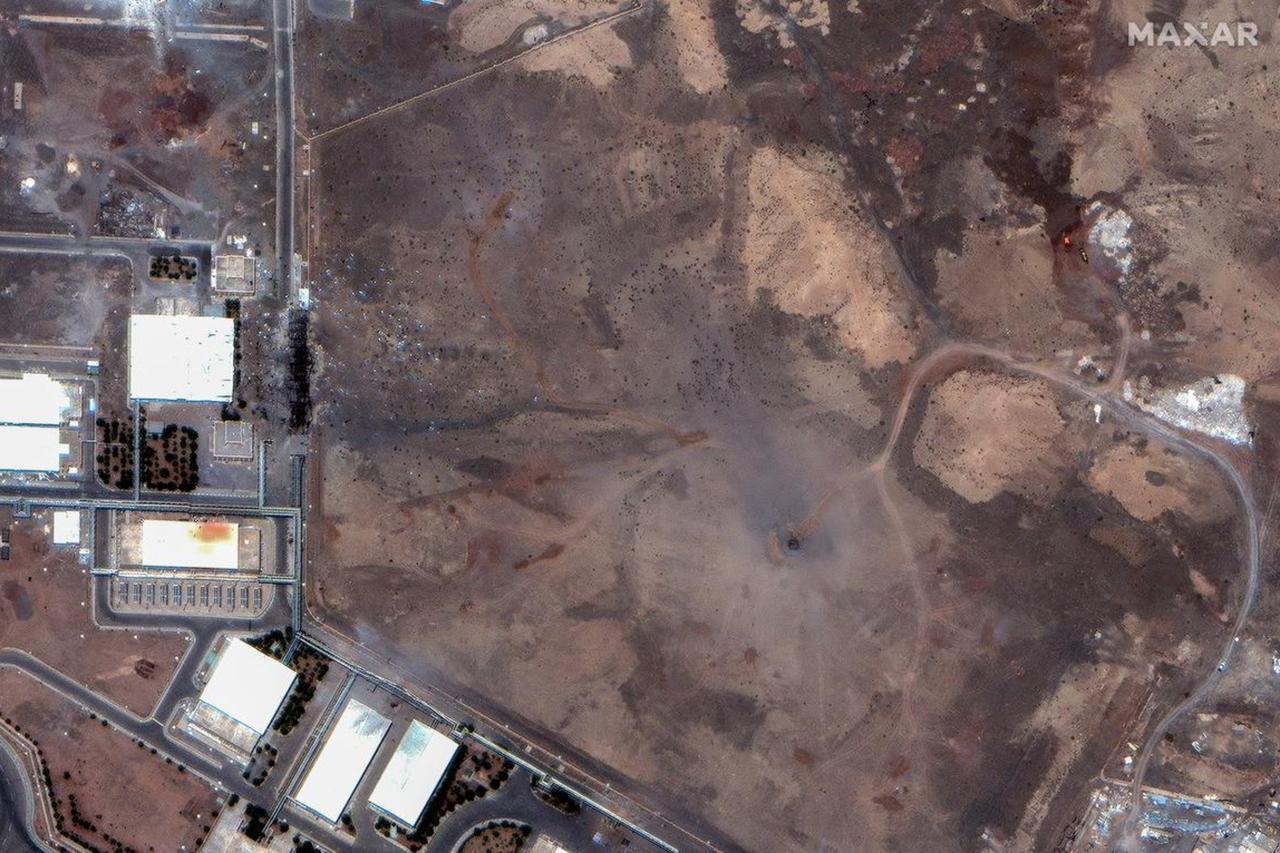 US-Israeli strikes hit Iran's Natanz nuclear enrichment facility Image