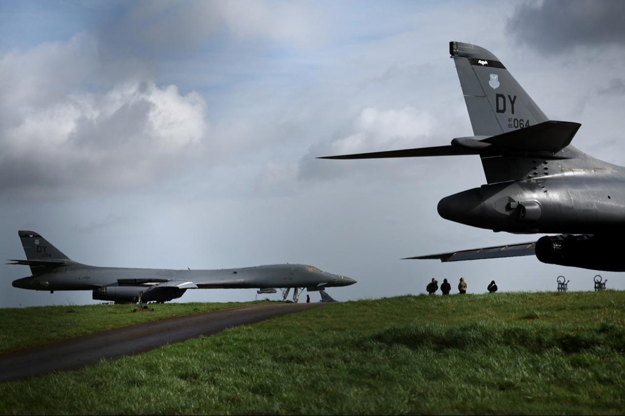 A US Air Force B-1 Lancer bombers carrying Joint Direct Attack Munitions (JDAM) are prepared for take off from RAF Fairford in south-west England on March 13, 2026. (AFP Photo)