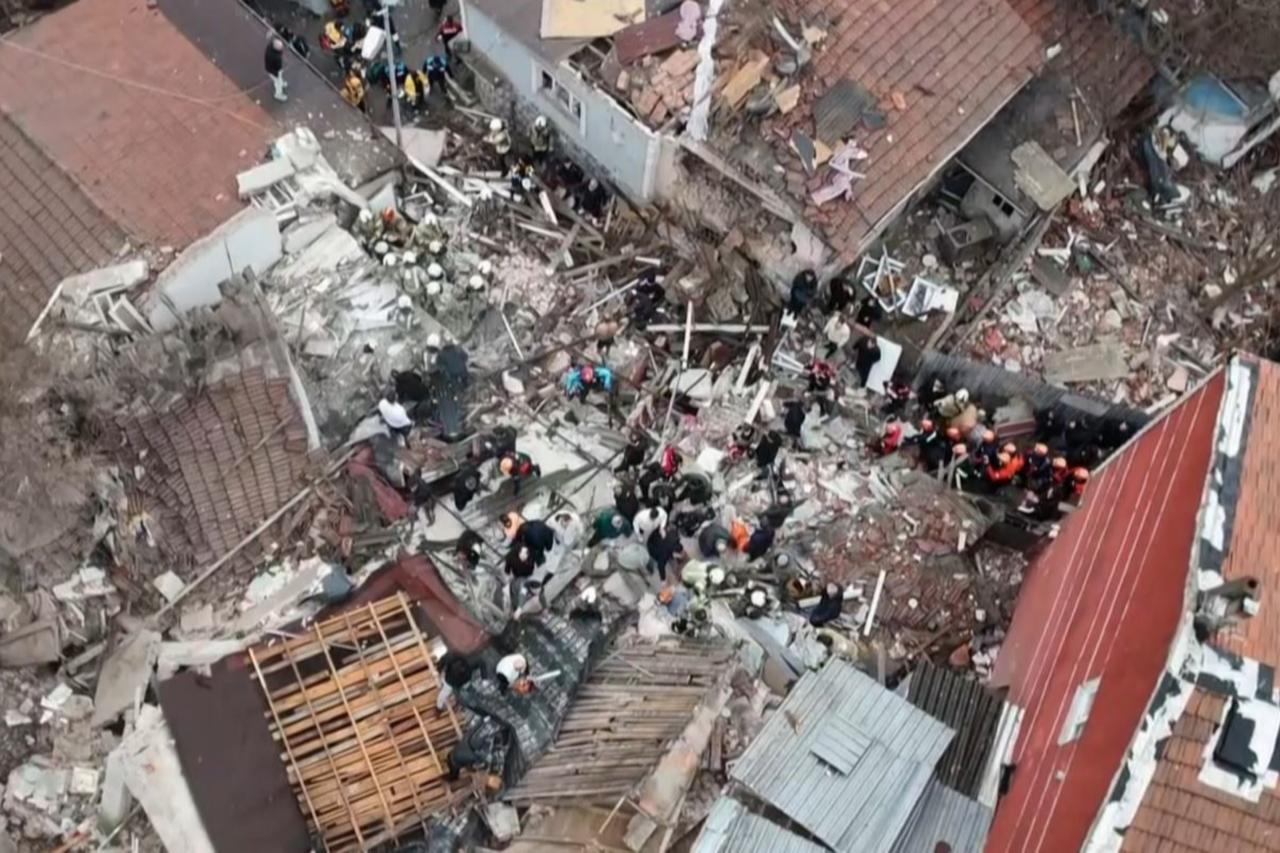 Two buildings collapse in Istanbul after suspected gas explosion