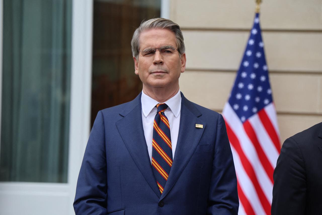 US Treasury Secretary backs Iran escalation as Democrats warn war is 'out of control' Image