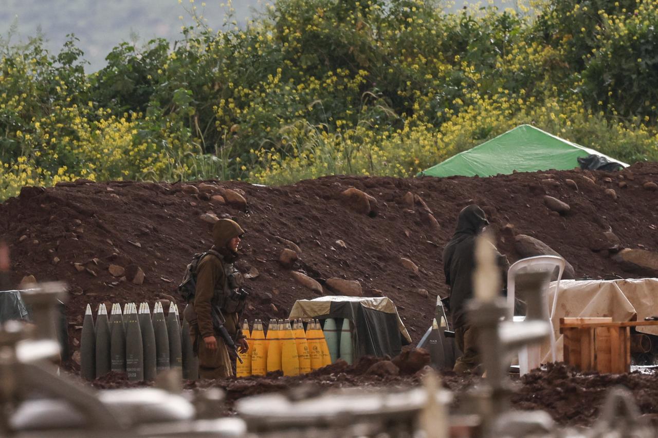Soldiers of an Israeli artillery unit are deployed at a position in the Upper Galilee in northern Israel, near the Lebanese border, March 22, 2026. (AFP Photo)