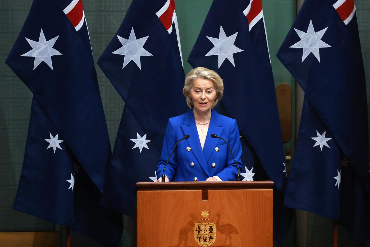 EU calls for Iran negotiations, warns of energy price impact