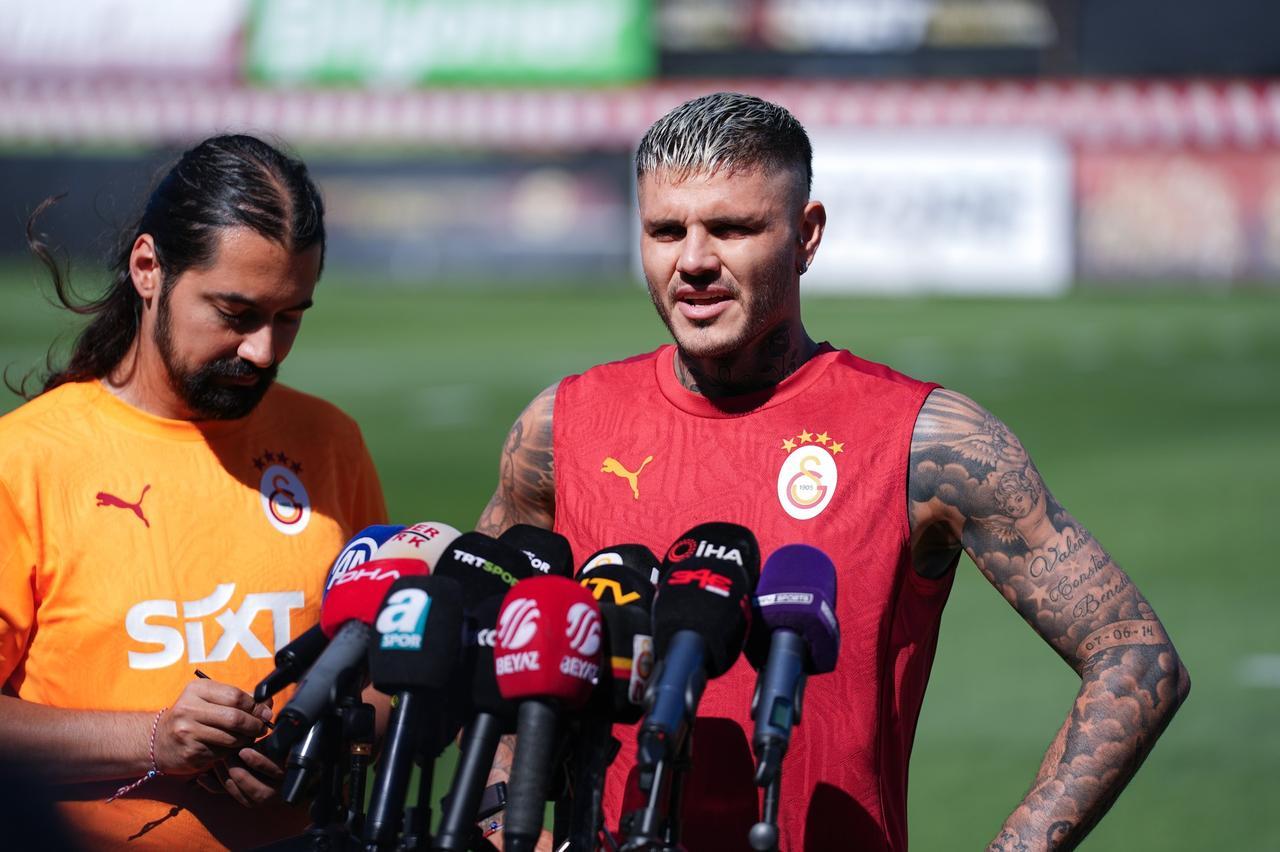 Galatasaray striker Mauro Icardi gives a statement, Istanbul, Türkiye, August 14, 2024. (AA Photo)