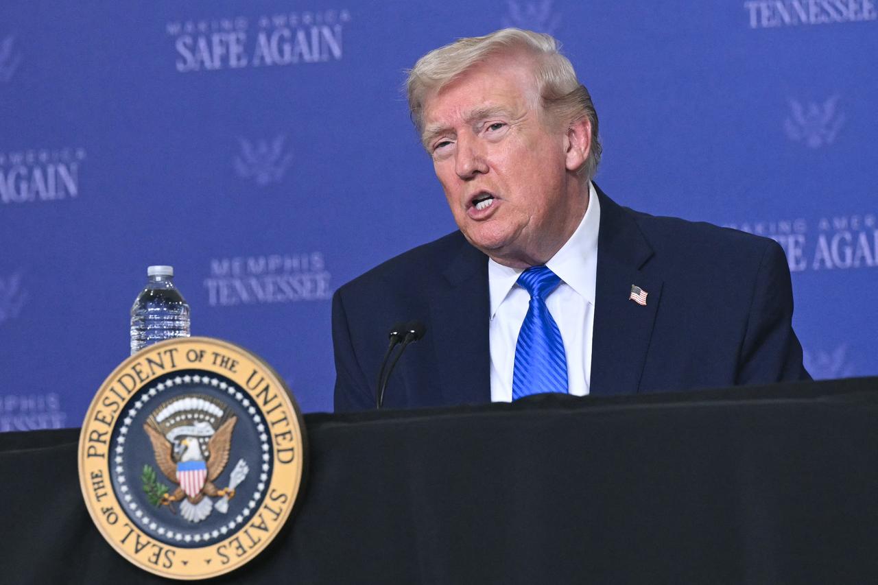 Pakistan moves to mediate US-Iran talks as Trump sets 5-day window