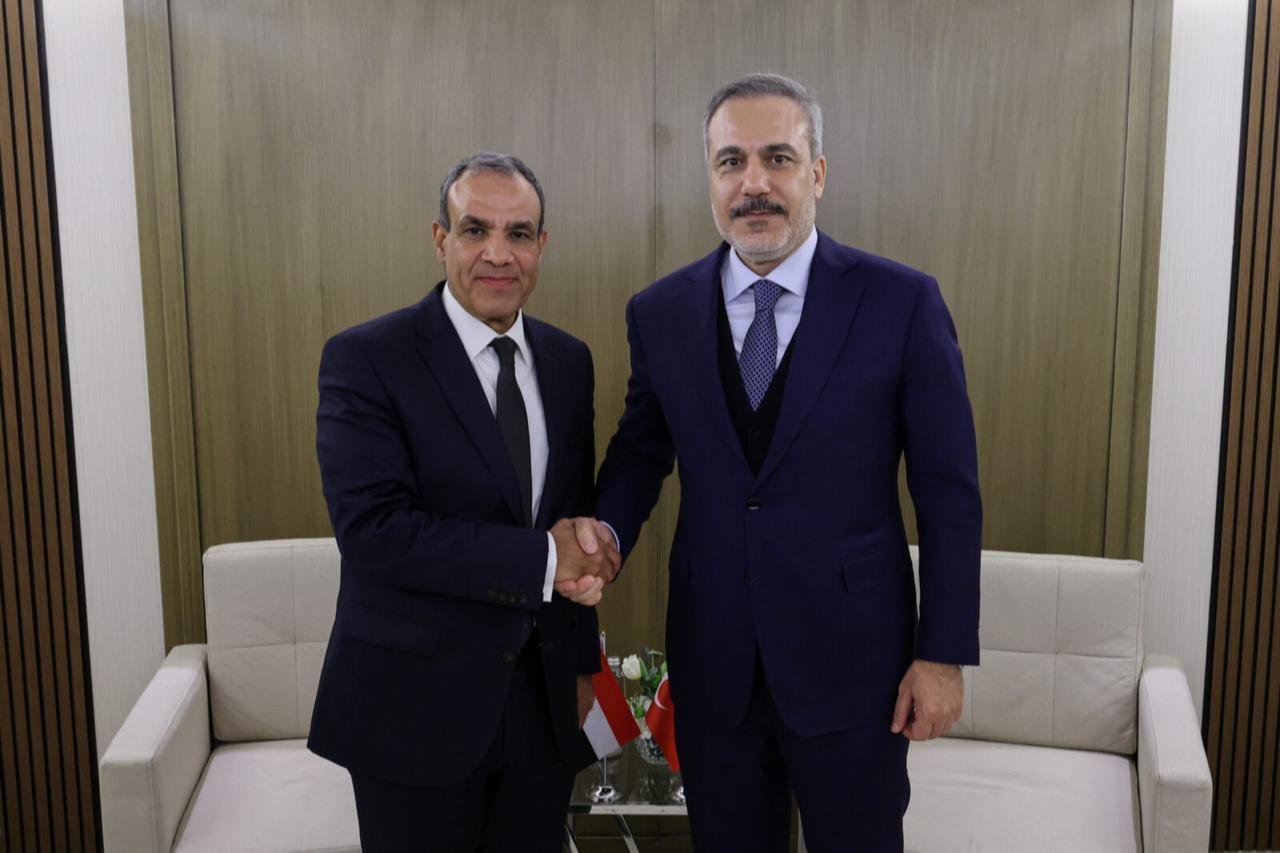 Foreign Minister Hakan Fidan meets with Egyptian Foreign Minister Bedr Abdulati as they attend an expanded meeting on Syria, in Riyadh, Saudi Arabia on Jan. 12, 2025. ( AA Photo)