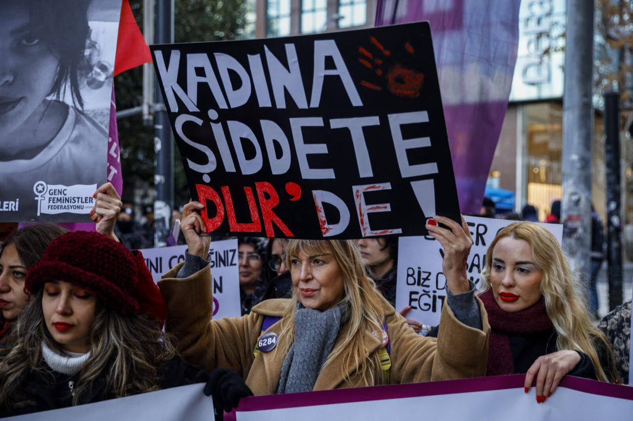 Protesters hold a slogan reading in Turkish "Say stop the violence against women" during a demonstration to mark the International Day for Elimination of Violence Against Women, in Istanbul on Nov. 25, 2024. (AFP Photo)