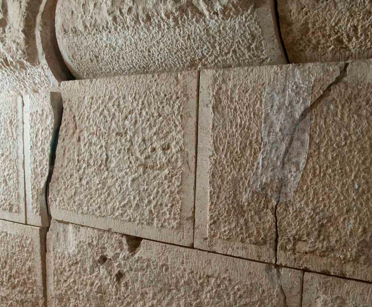 Crepis wall of Karniyarik Tepe in Manisa, Türkiye. (Photo via Archaeological Exploration of Sardis)