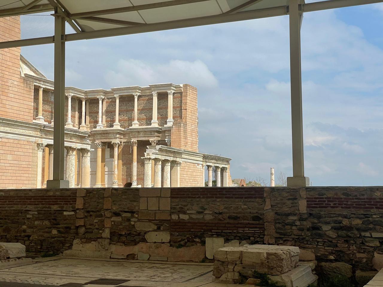 View from inside the synagogue toward the surrounding Roman bath-gymnasium complex, Salihli, Manisa, Türkiye, March 24, 2026 (Photo by Koray Erdogan/Türkiye Today)