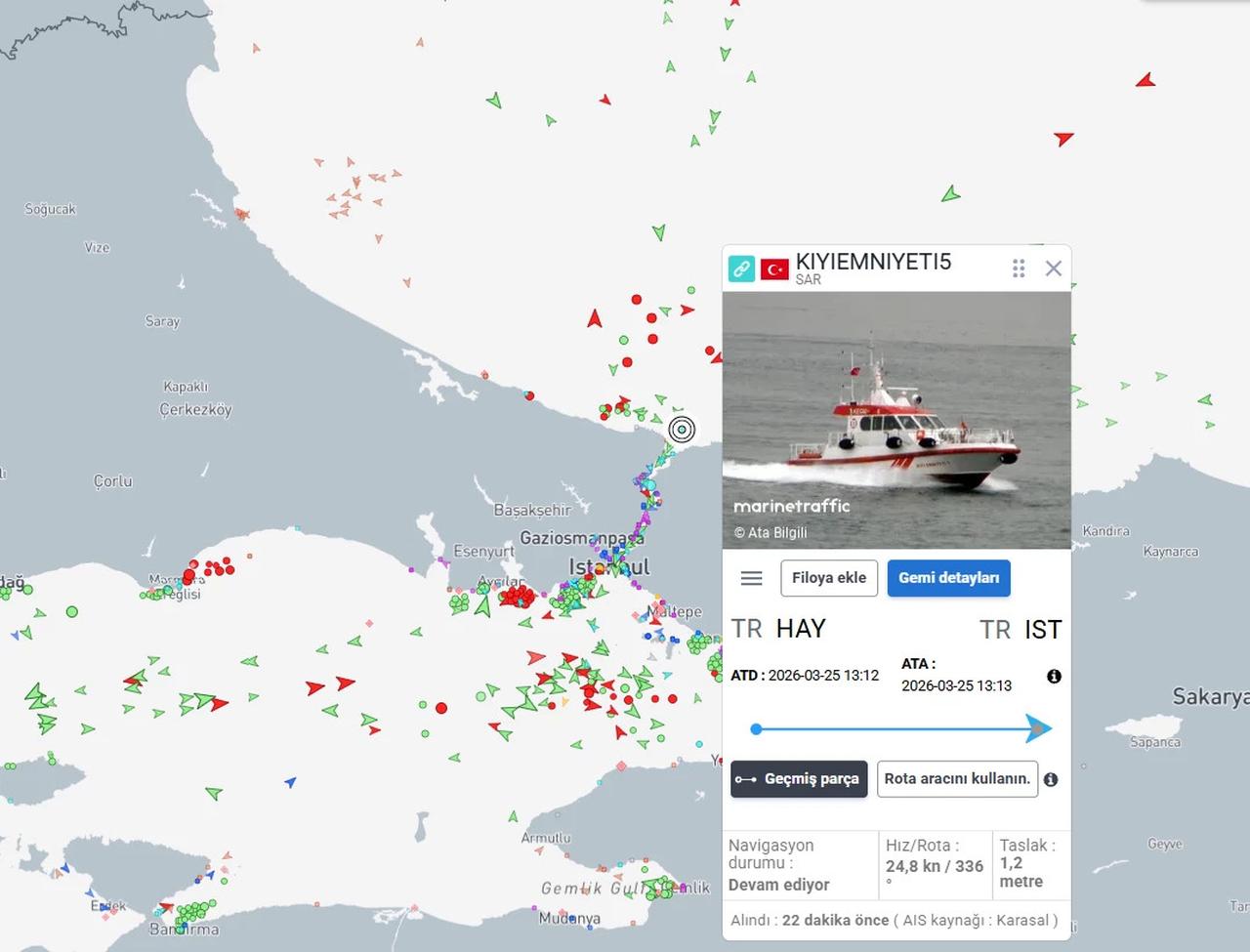 A MarineTraffic map shows vessel traffic in the Sea of Marmara and the Bosphorus near Istanbul, with the Turkish Coast Guard vessel KIYIEMNIYETI5 visible on the tracking interface, accessed on March 26, 2026. (Photo via patronlordunyasi.com)