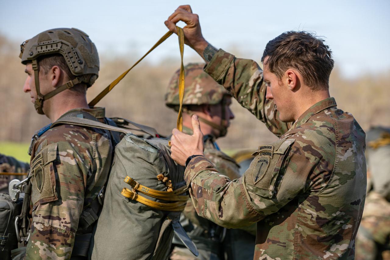 US preparing ground operation to seize Iran's Kharg Island: Mediating officials Image