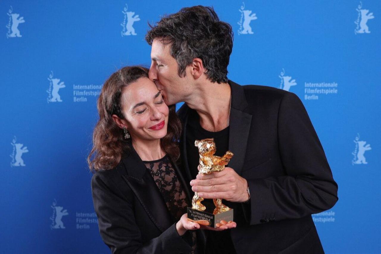 Ayda Meryem Catak and Ilker Catak pose with their Golden Bear award at the 76th Berlin International Film Festival in Berlin, Germany, February 21, 2026. (AFP Photo)