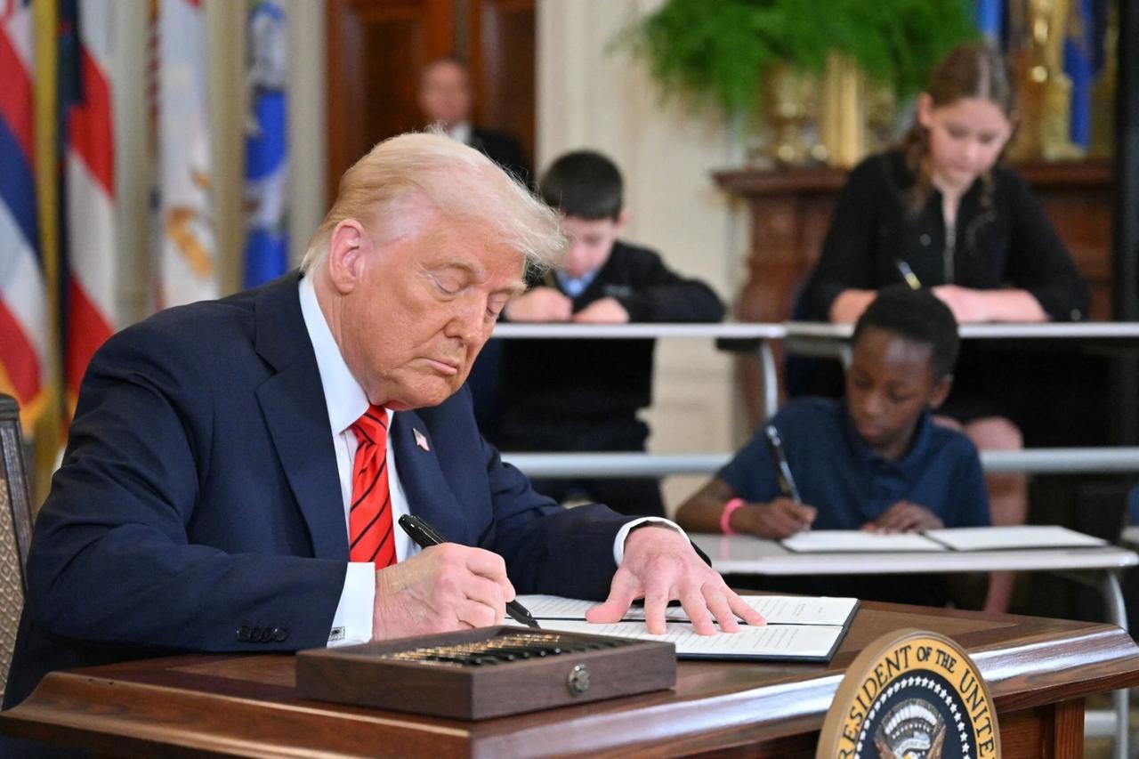 Trump’s signature to feature on US dollar bills in historic first