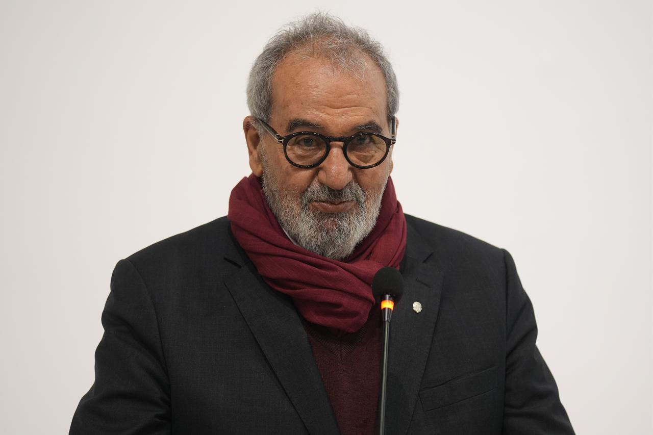 Turkish painter and academic Husamettin Kocan speaks to the press, Ankara, Türkiye, March 26, 2026. (AA Photo)