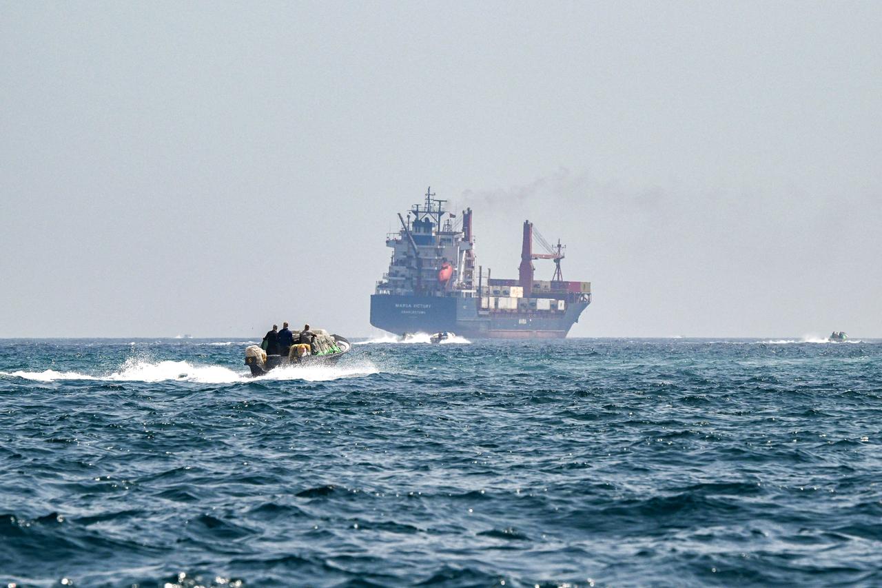 UAE pushes for multinational force to reopen Hormuz